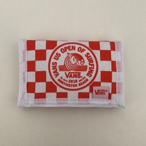 vans trifold wallet